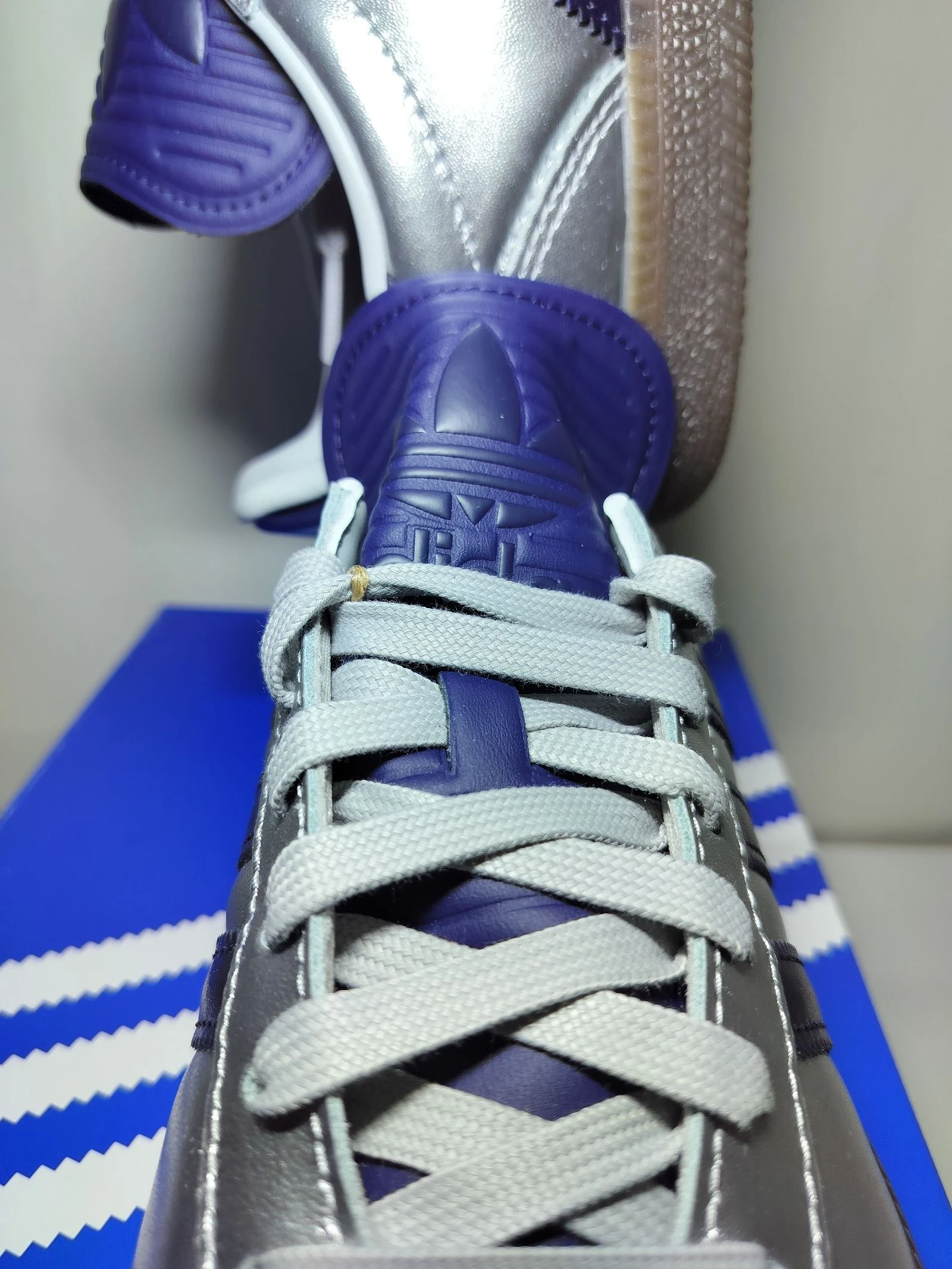 Adidas Samba New 42 Sneakers Original Unisexe Femmes Hommes Tendance Tenue Vintage Premium Rétro Y2K – photo 17